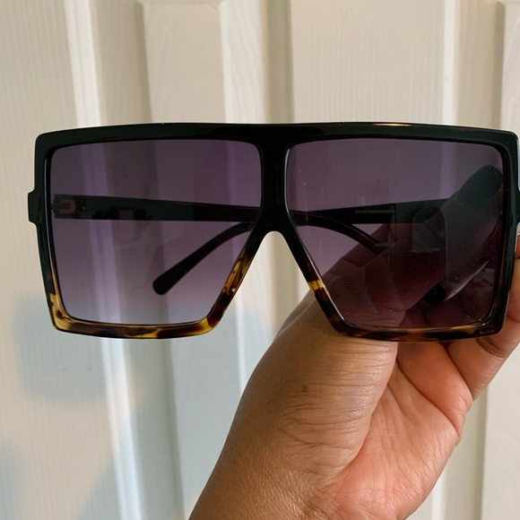 Set of 2 square oversized sunglasses - Picture 9 of 10